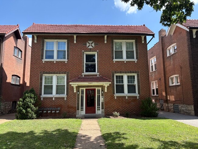 Building Photo - 6301 Cates Ave Unit 2W