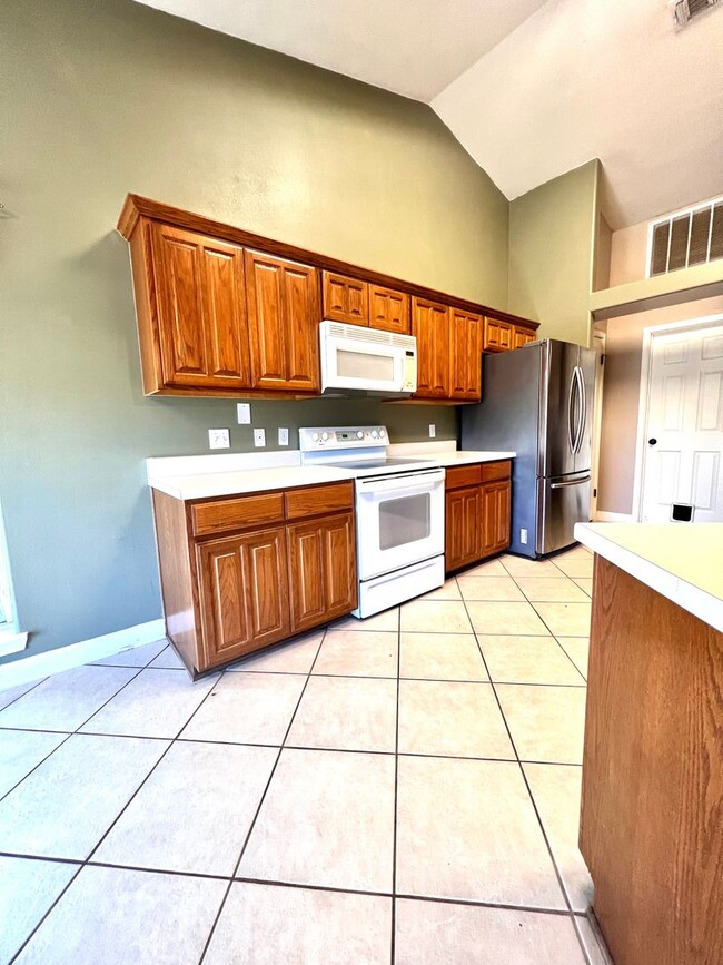 Photo - Beautiful Home In Oak Hollow Estates