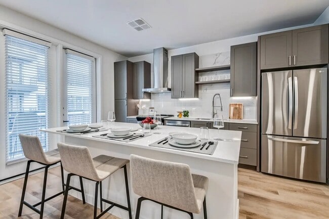 Photo - 13100 Noel Rd Unidad 539