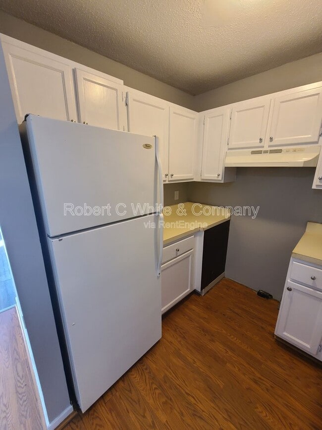 Photo - 279 Redstone Hl Rd Unit Apt 44