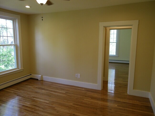 Photo - 63 Oak St Unit B