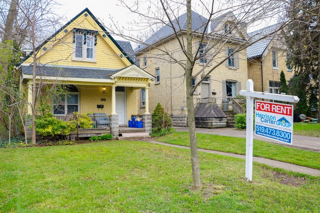 Building Photo - 5 BEDROOM * Richmond ST * STEPS from UWO * AVAIL May 1st * ALL INCLUSIVE