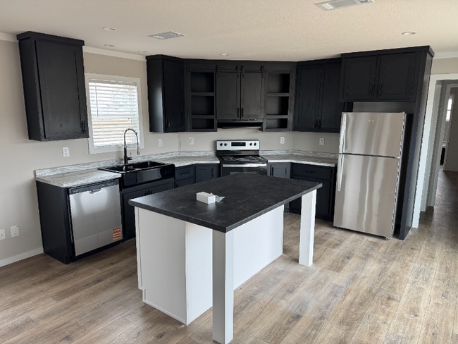 Photo - 350 Patriot Ln