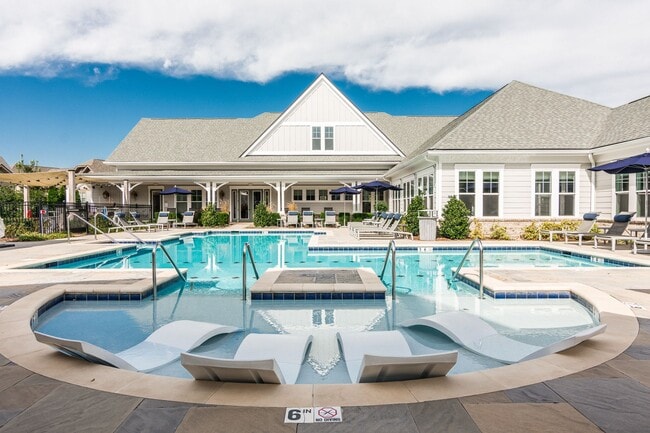 Heartwood at Lockwood Glen apartments — community photo