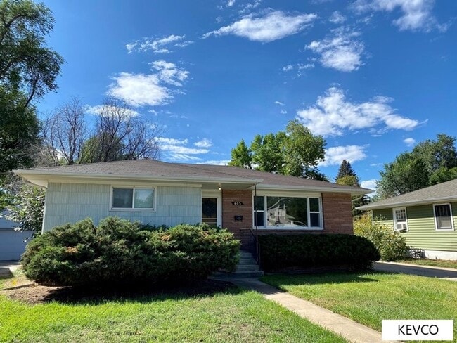 Building Photo - Massive Three Bedroom Home with Yard!