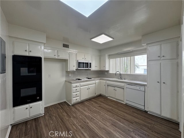 Building Photo - 475 E Cypress Ave Unit 108