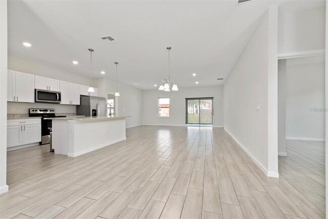 Photo - 719 Martin Ln