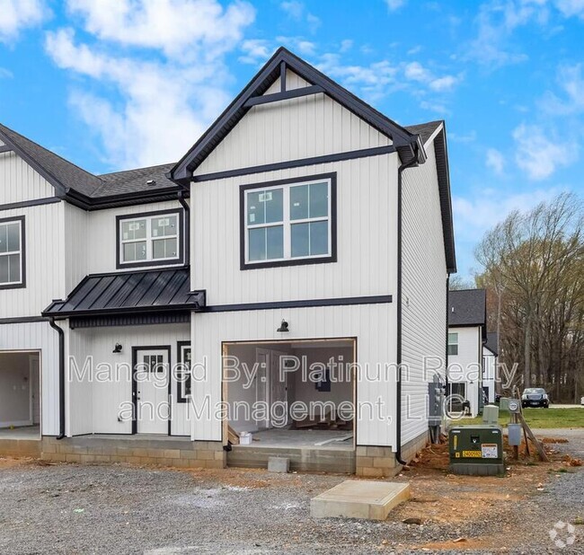 Building Photo - 166 Sango Dr Rental