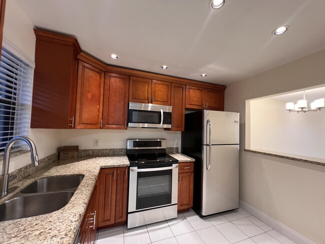 Photo - 21911 Lake Forest Cir Unit 206