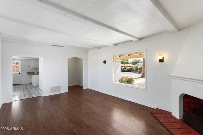Photo - 919 N Gilbert Ave