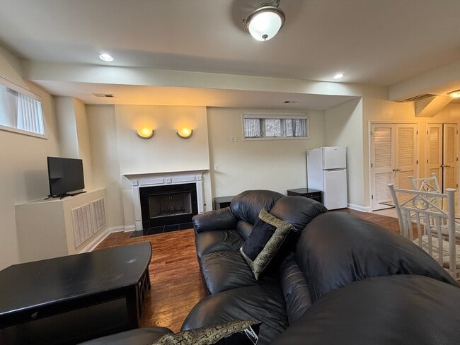 Photo - 2355 W Harrison St Unit GDN