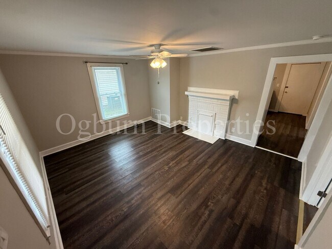 Photo - 4008 Leo St