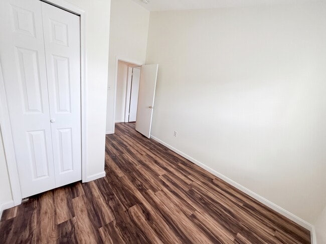 Photo - 853 Saint Michaels Dr