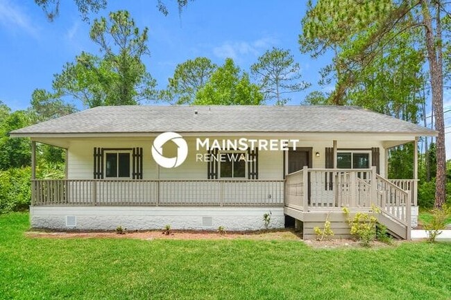 Photo - 3 Bedroom Pet-Friendly Home in DELAND, FL with Main Street Renewal