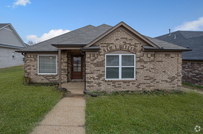 Building Photo - 3032 Magnolia Dr Rental