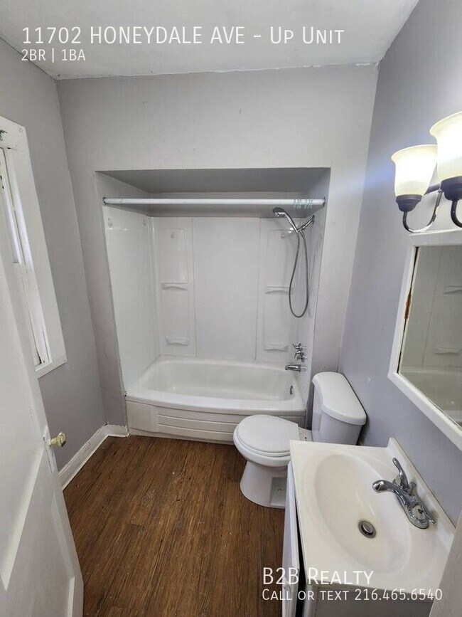 Photo - 11702 Honeydale Ave Unit Up