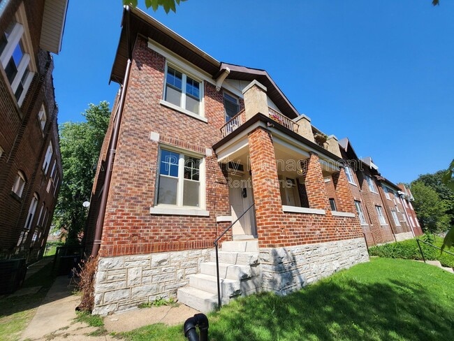 Building Photo - 3145 Halliday Ave Unit 1st Fl.