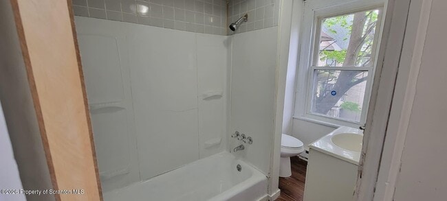 Photo - 807 Monroe Ave