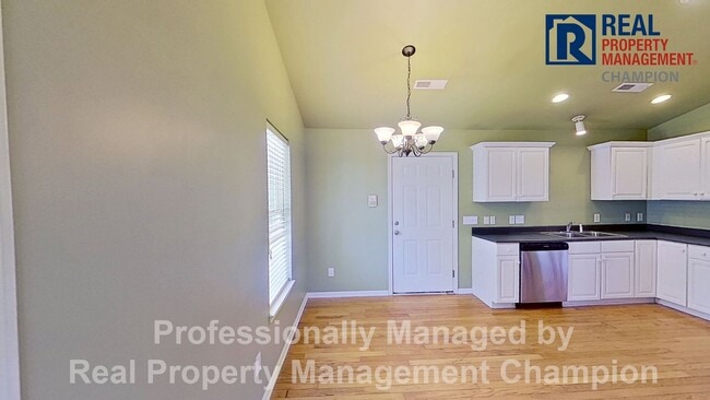 Photo - 3 BD/2BA in Azalea Trace - Students Welcome