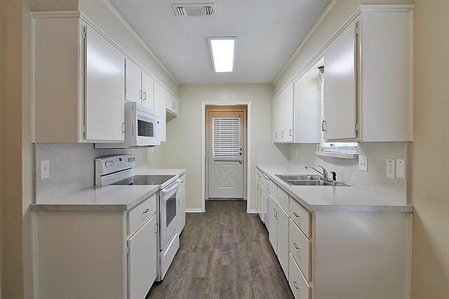 Photo - 1111 Lynn St
