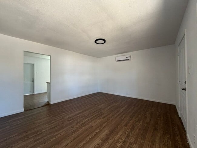 1701 Islla Dr