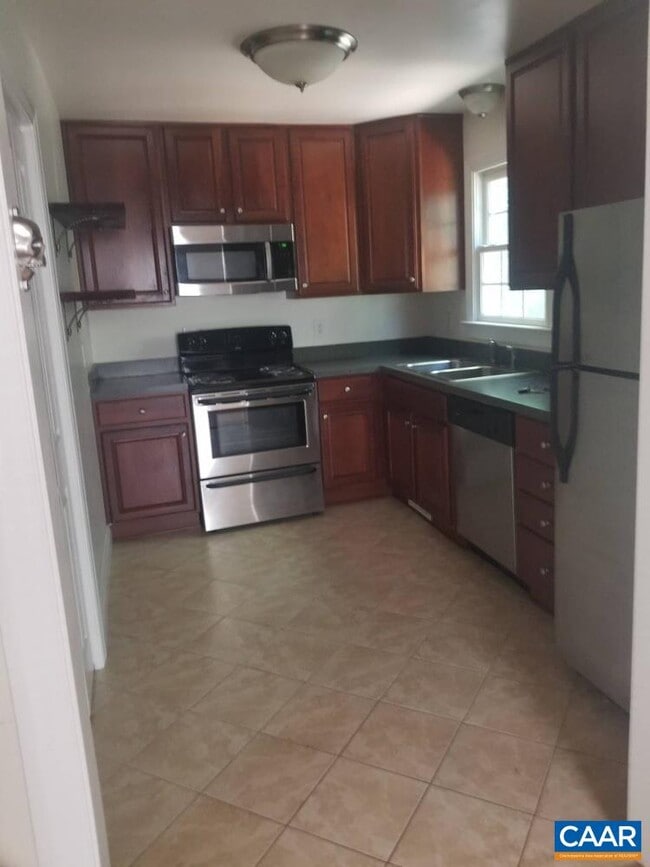 Photo - 113 Longwood Dr