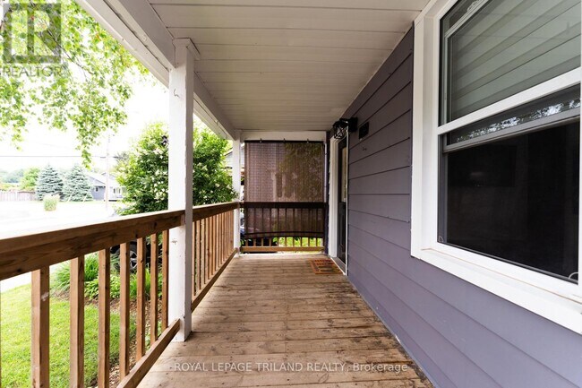 Photo - 326 Smith St