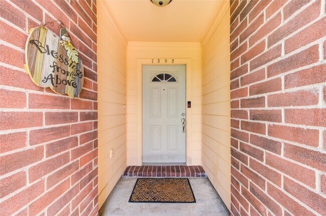 Photo - 7302 Greenwood Point Dr