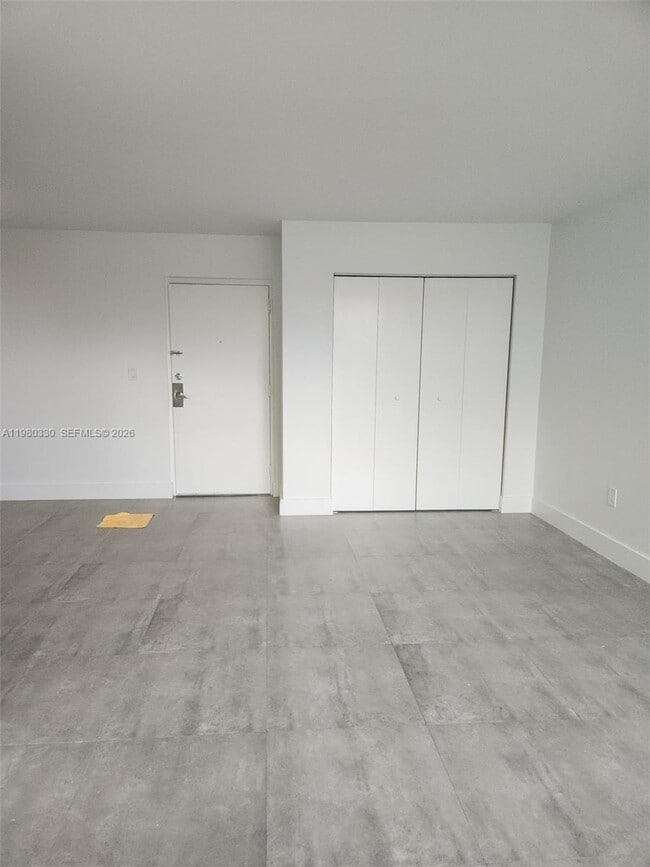 Building Photo - 9441 SW 4th St Unit 302