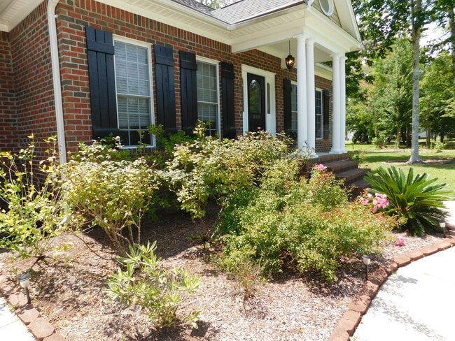 Photo - 300 Taliaferro Ln