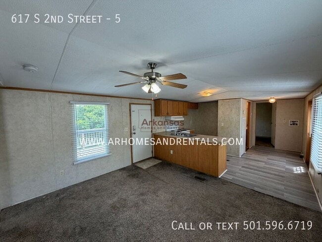 Photo - 617 S 2nd St