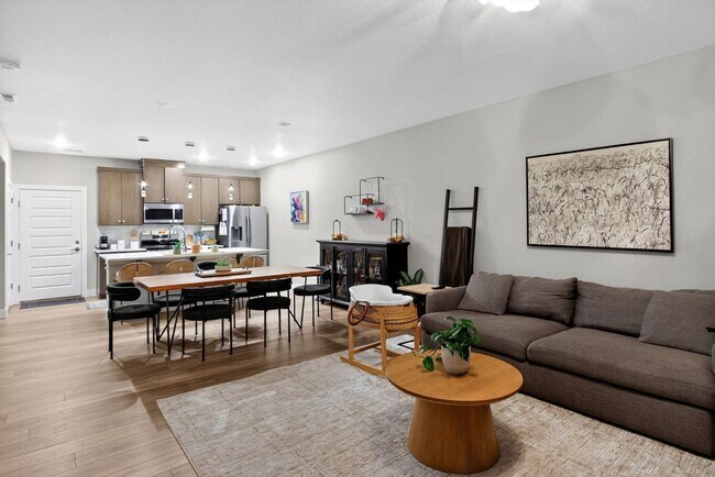 Photo - 16370 Alzere Pl