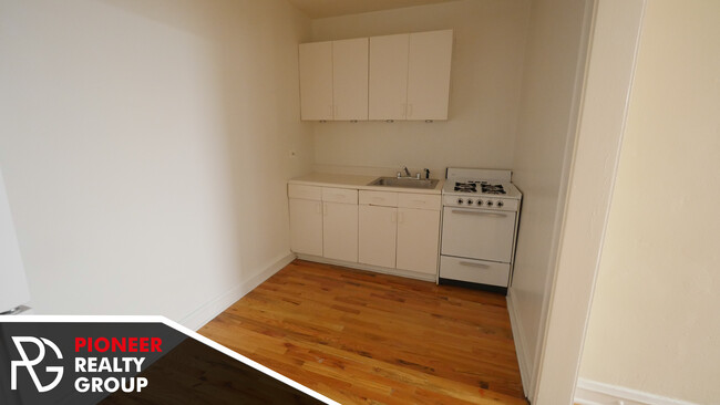 Photo - 546 W Wellington Ave