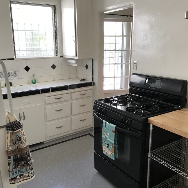 Photo - 8366 Blackburn Ave Unit 8366 Blackburn Ave #2
