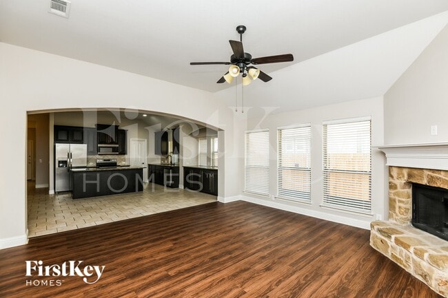 Photo - 826 Graham Dr