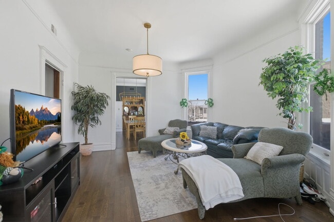 Photo - 850 W Oakdale Ave Unidad 3