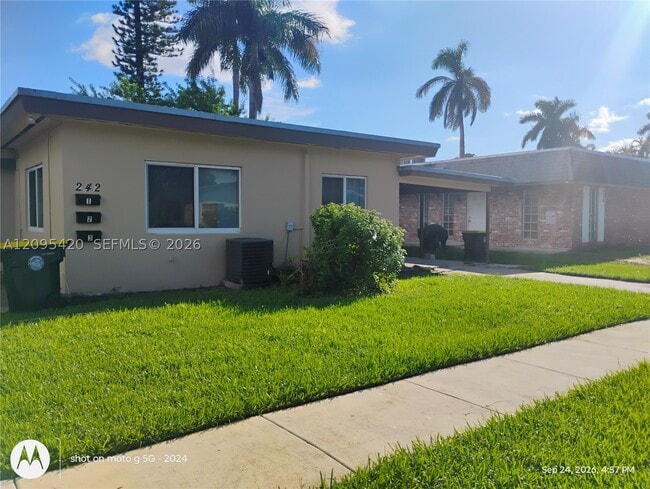 242 SE Park St Unit 2