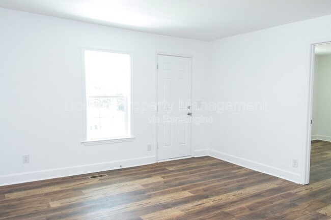Photo - 196 Rogers Rd