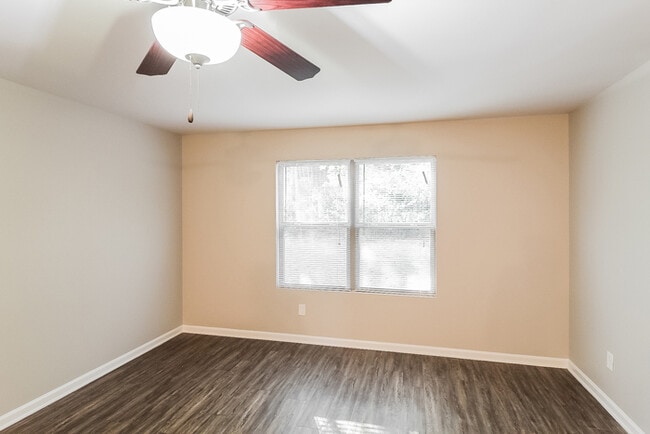 Photo - 6126 Avery St SW