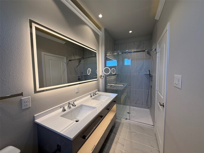 Photo - 15723 Derby Mnr Lp