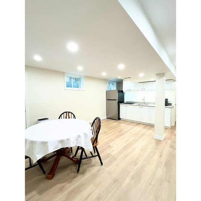 Building Photo - 2062 Cherrywood Trl Unit 1 Bedroom Apartment