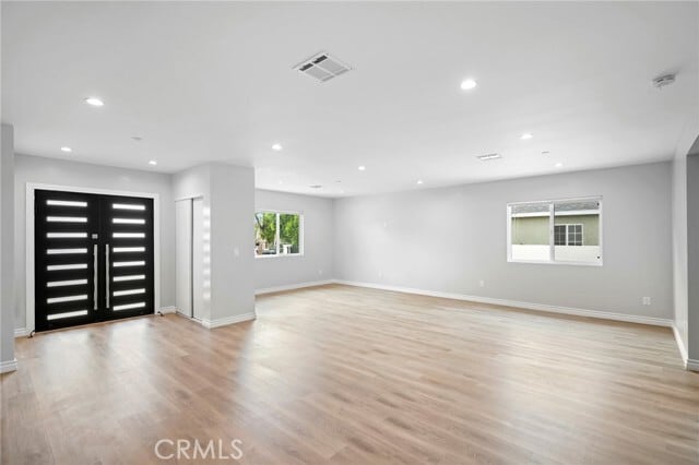 Photo - 8025 Bellingham Ave