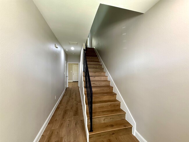 Photo - 3526 Luca St