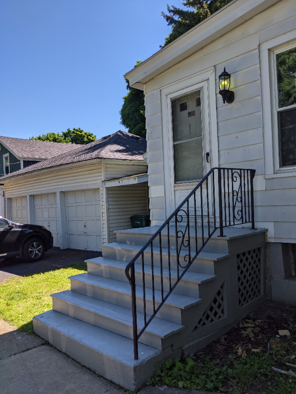 Photo - 152 W Seneca St Apartment Unit 2