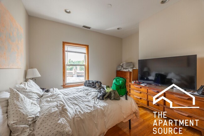 2722 N Kimball Ave Unit 3