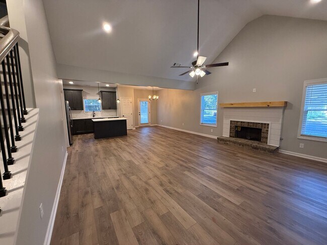 Photo - Spacious East Athens 4BR / 3.5BA Home with...