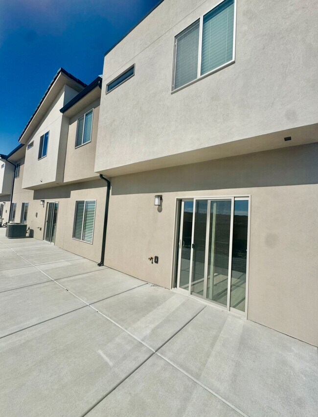 Photo - 5722 S Weehawken Ln