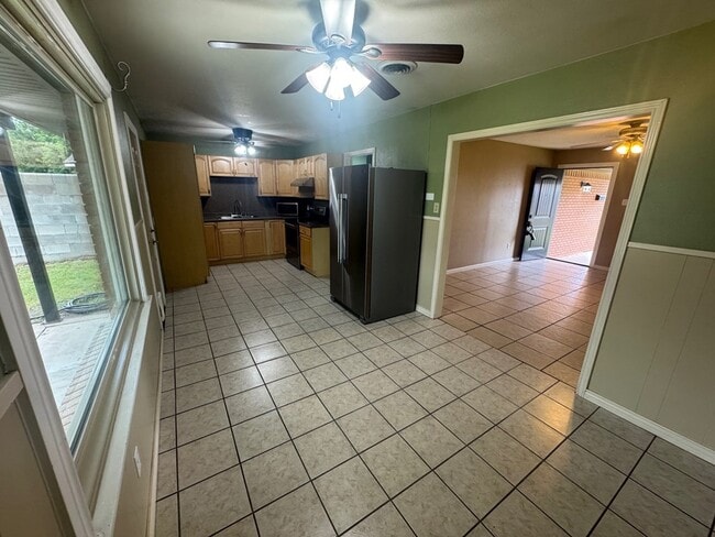Photo - 4217 Redbud Ave