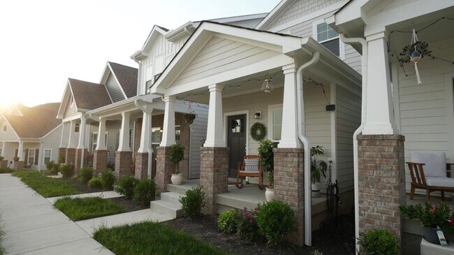 973 Ashland Place Dr