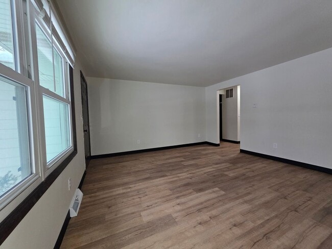 Photo - 1213-1215-1215 S Erie St